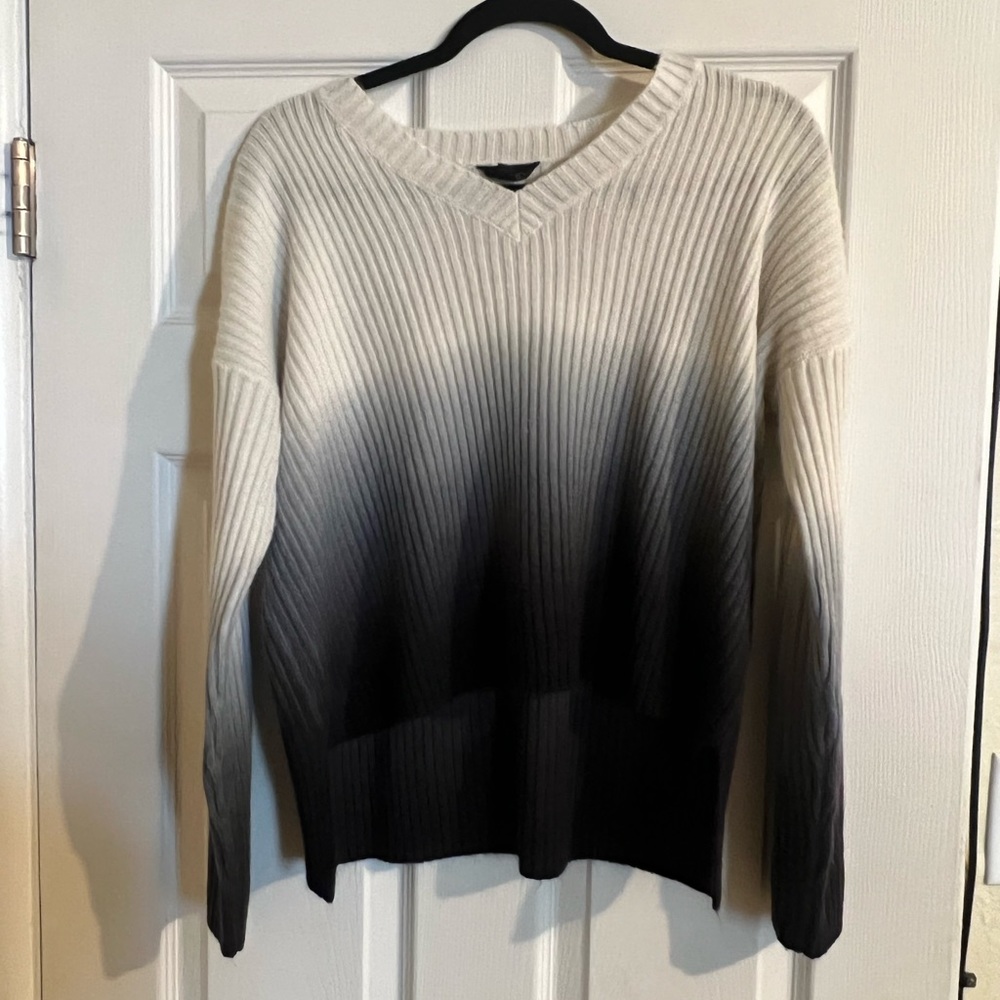 Top Shop Oversized Ombré long sleeve Knit V Neck Sweater